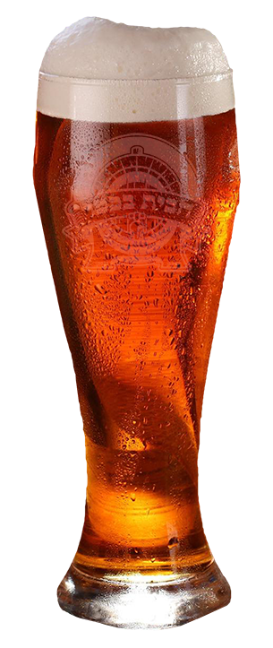 כוס גבוהה של ביה חבית בכפר